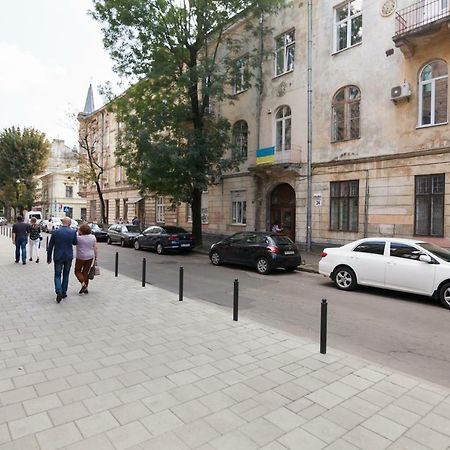 Leogrand One-Bedroom Apartments On Tugan-Baranovskogo 24 Lviv Exterior photo